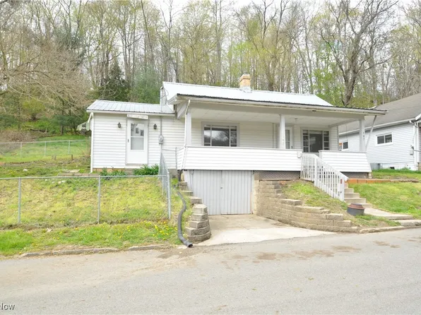 187 Saint John St, Nelsonville, OH 45764
