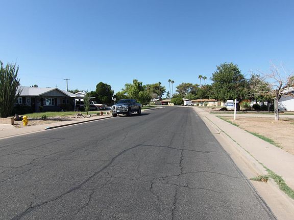 3rd image of 863 N Lesueur