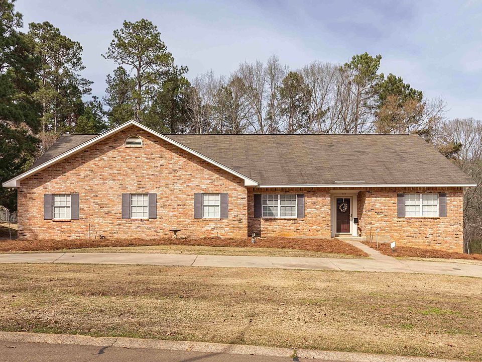 1st image of 707 Hundred Oaks Dr