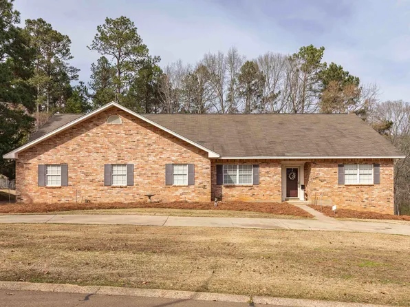 707 Hundred Oaks Dr, Ruston, LA 71270