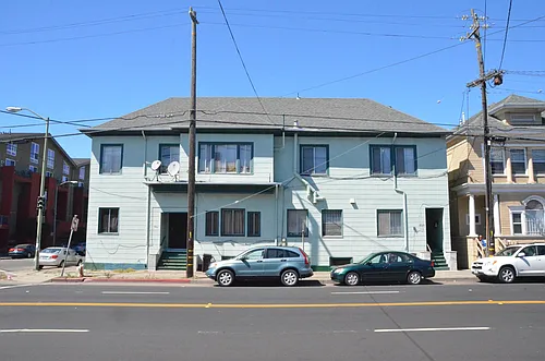 656 8th St Photo 1