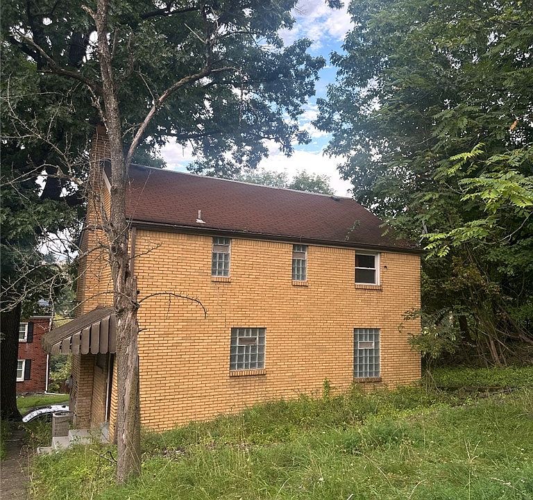 2nd image of 1180 Ridge Ave