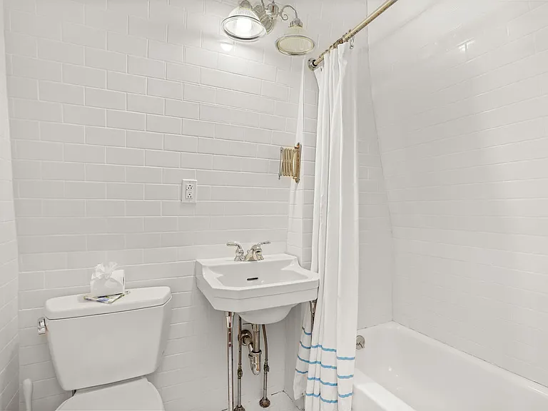 49 Hollow Tree Ridge Rd — Photo 11