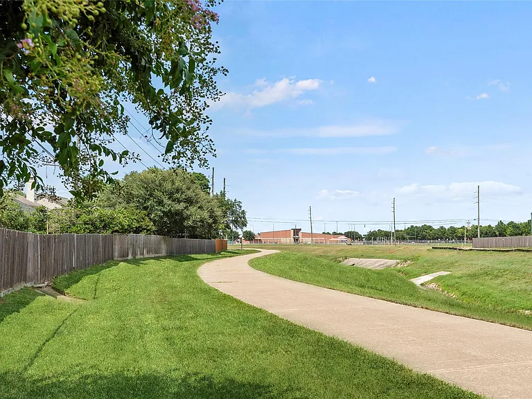 2923 Zachary Bend Ln — Photo 38