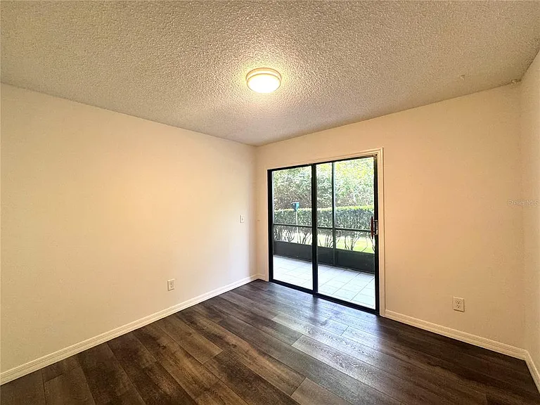 2452 Oak Park Way — Photo 9