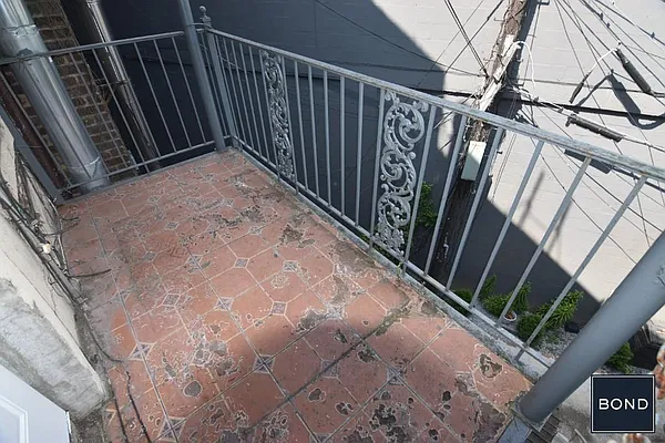 Rented by Bond New York | media 40