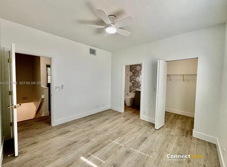 1498 Barcelona Way — Photo 9
