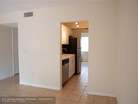 2nd image of 10733 La Placida Dr APT 3-1
