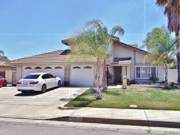 3rd image of 24353 Saint Thomas Ave