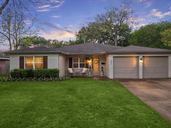 606 Kyle St, Sugar Land, TX 77478