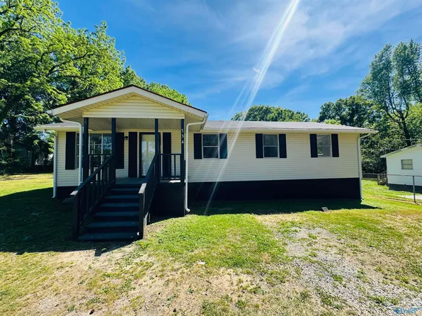 734 Morrow St NE, Hartselle, AL 35640