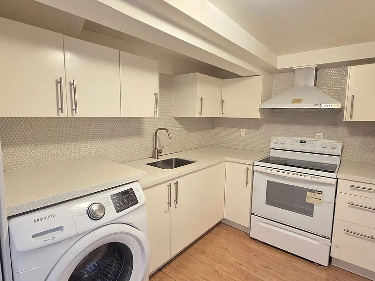 36 Roundwood Ct — Photo 10