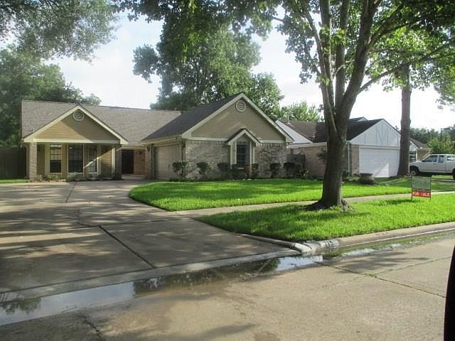 1st image of 715 Rolling Mill Dr