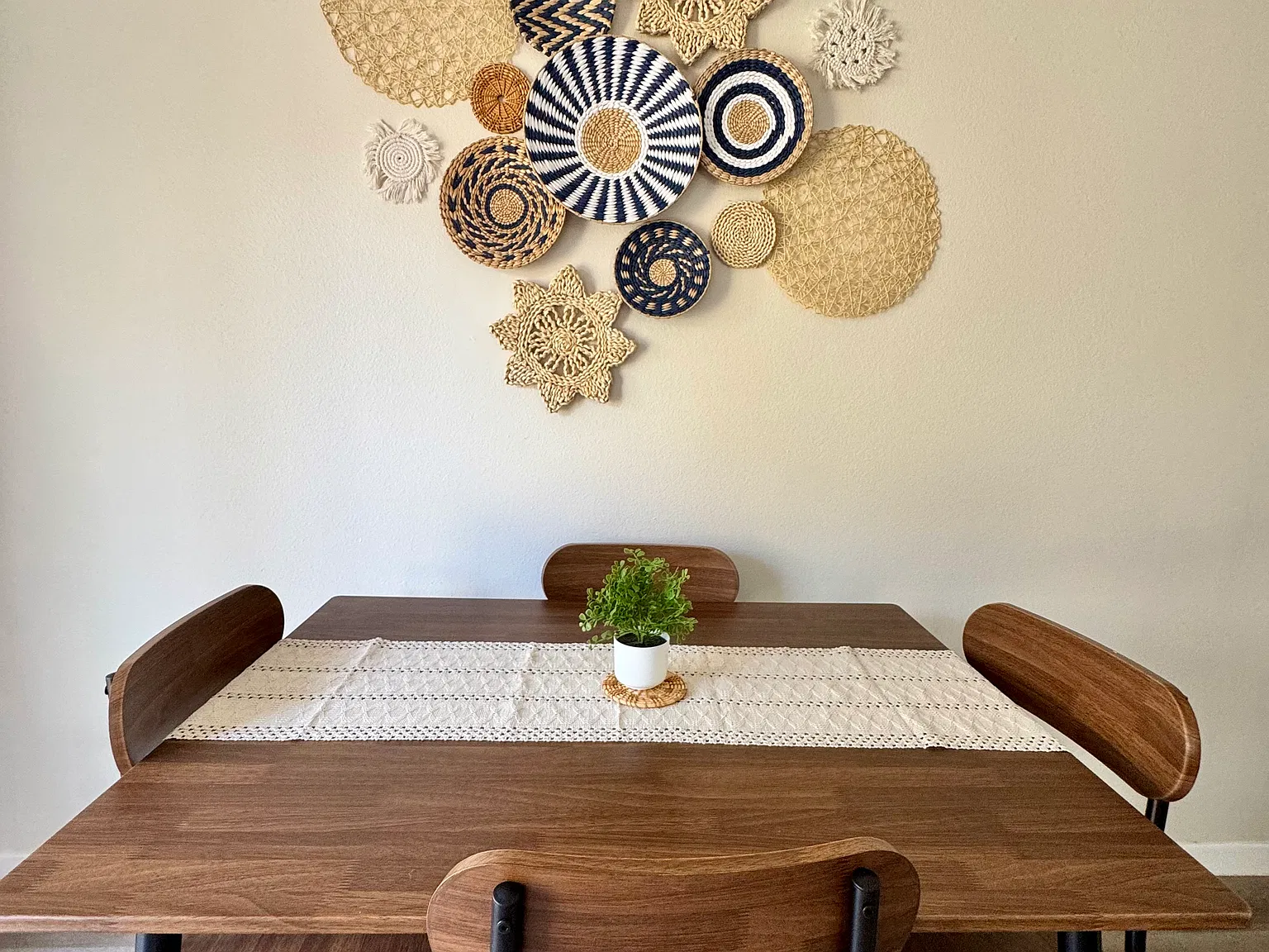 2 bed, 800 sqft, $2,350 — Photo 4