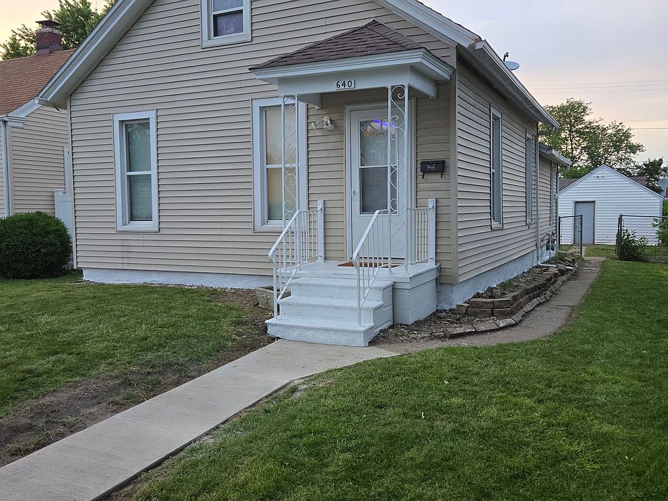 1st image of 640 21st Ave SW