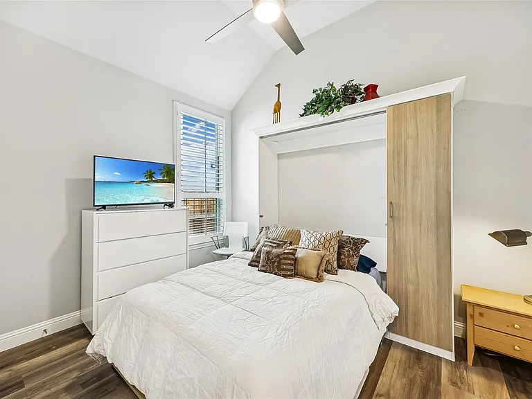 950 Gentle Knoll Ln — Photo 6