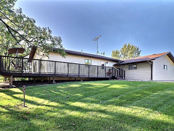 4th image of 13228 Ideal Beach Ln