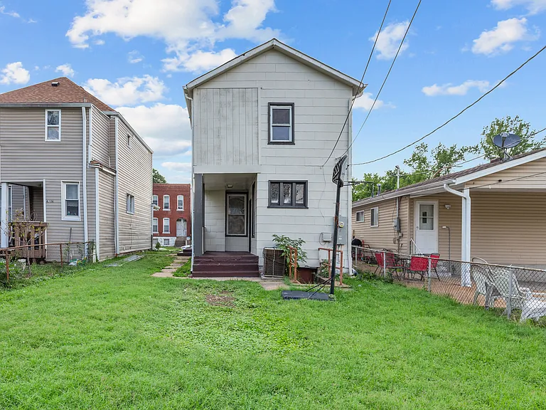 6204 Vermont Ave — Photo 17