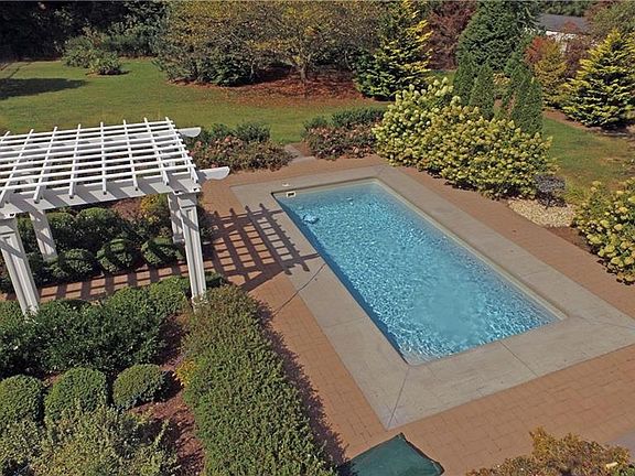 5th image of 106 Shady Bluff Pt