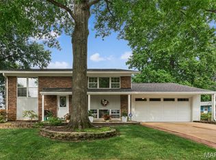 1950 San Luis Rey Pkwy, Fenton, MO 63026
