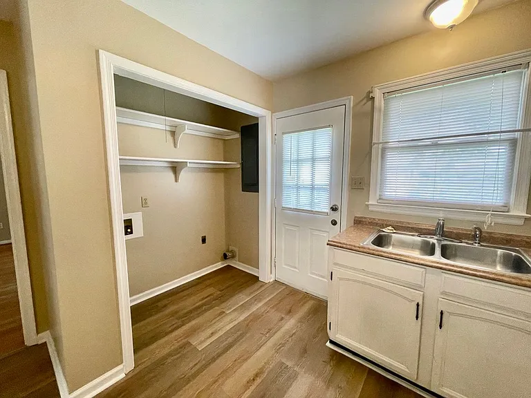 3105B Granby St — Photo 9