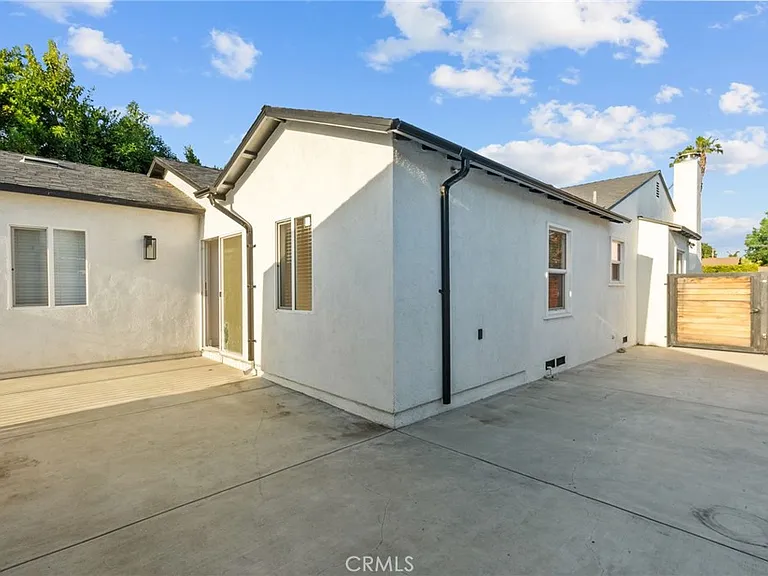 5937 Ranchito Ave — Photo 7