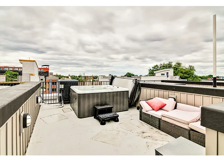 2531 Annin St — Photo 5