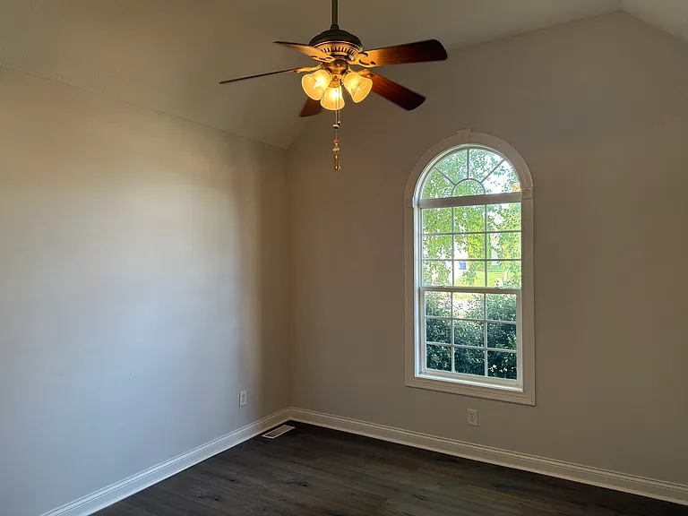 447 Monarchos Ln — Photo 19