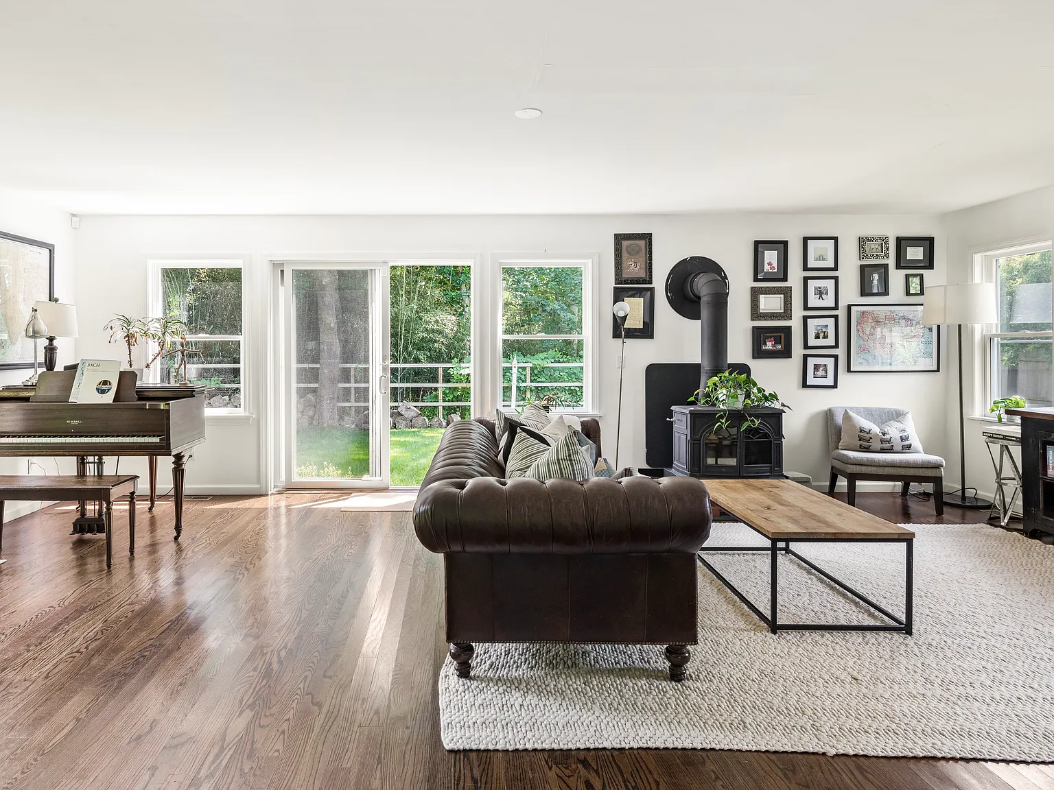 Hamptons Tranquility 3 Beds 2.5 Baths Near the Village — Photo 2