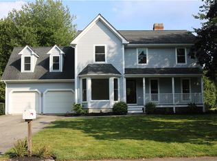 57 Bluegrass Dr, Middletown, RI 02842