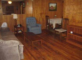 622 W Main St, Clinton, IL 61727