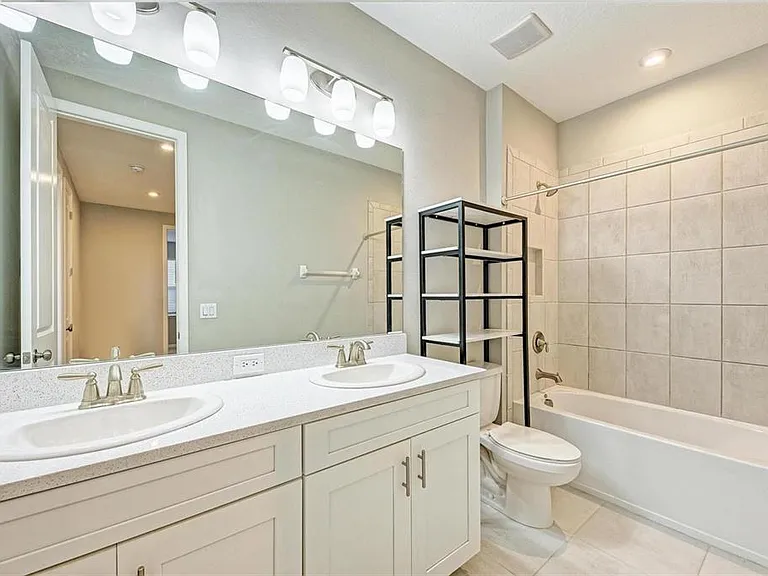 5564 Summit Gln — Photo 22