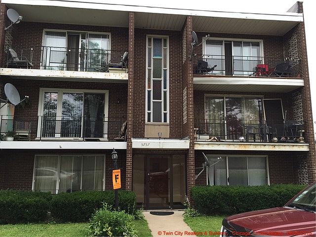 1st image of 5757 S Kenton Ave APT 2S
