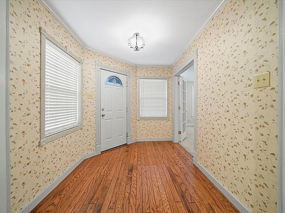 5th image of 101 N 7th St
