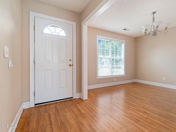 4th image of 2705 Tonya Court