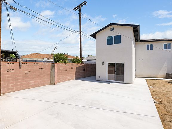 3rd image of 9317 Nagle Ave