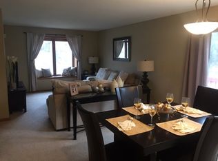 8664 Franlo Rd, Eden Prairie, MN 55344