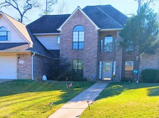 913 Cherry Hills Dr, Huntsville, TX 77340