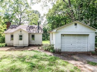 16 Oak St, New Fairfield, CT 06812