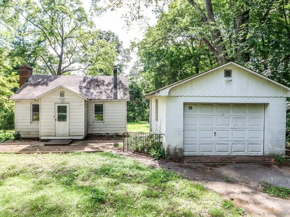 16 Oak Street, New Fairfield, CT 06812