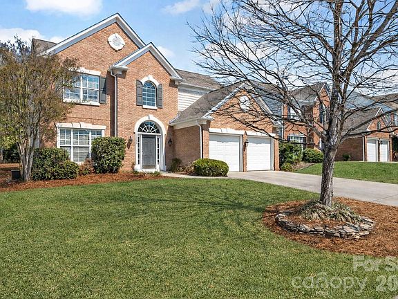 3rd image of 11126 Maplehurst Dr