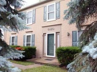 5480 Piccadilly Cir S, West Bloomfield, MI 48322