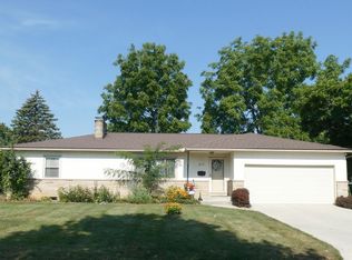 855 Salisbury Rd, Columbus, OH 43204