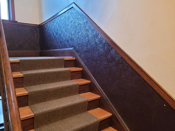 5th image of 1202 W Montana St APT 1