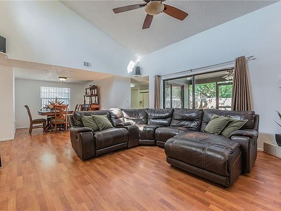 5th image of 9512 Letterstone Ct