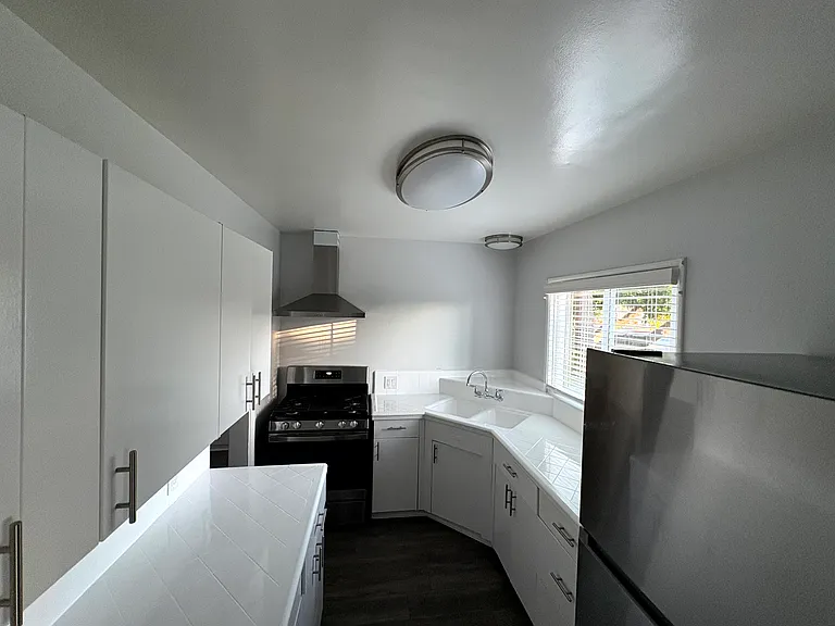 1112 S Atlantic Blvd #J — Photo 20