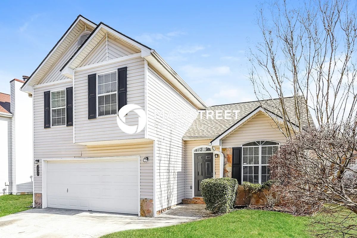 Front View - 145 W Village Ct