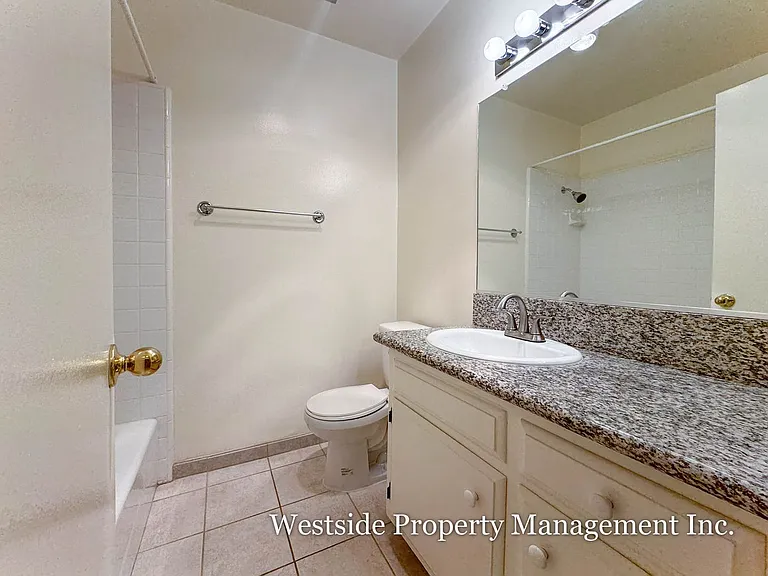 11360 Iowa Ave. — Photo 6