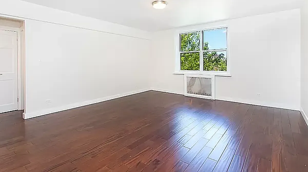 5572 Netherland Avenue — Photo 2