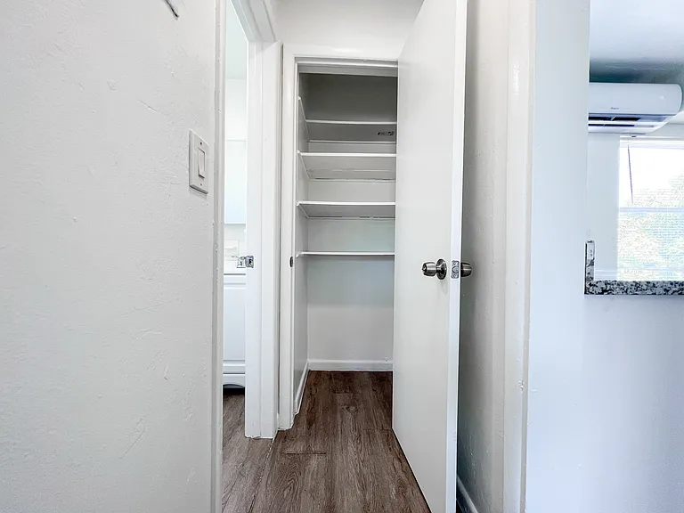 521 S Federal Hwy #5 — Photo 16